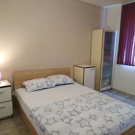 Cosy Central Apartment Варна Экстерьер фото
