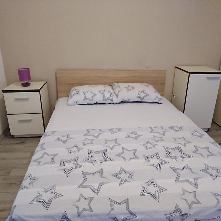 Cosy Central Apartment Варна Экстерьер фото