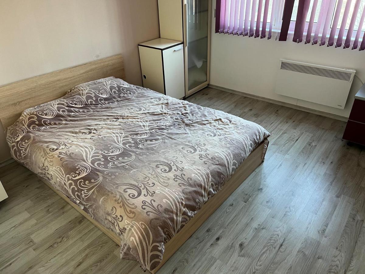 Cosy Central Apartment Варна Экстерьер фото