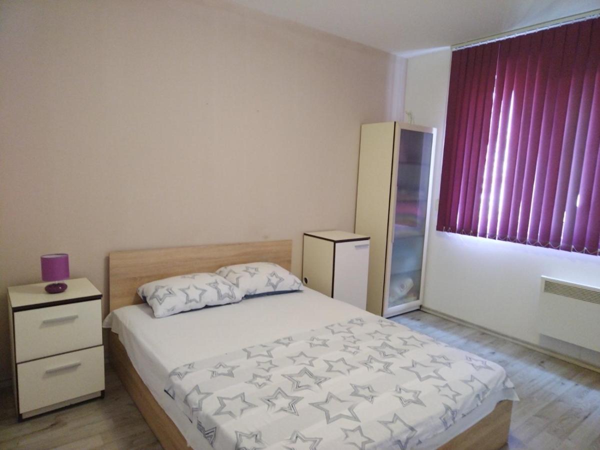 Cosy Central Apartment Варна Экстерьер фото